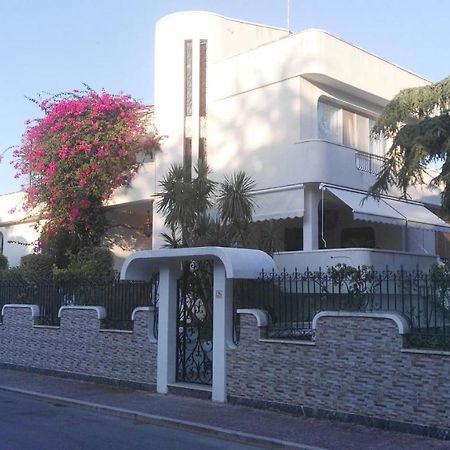 Villa Mary - Oroblu Trani Exteriér fotografie