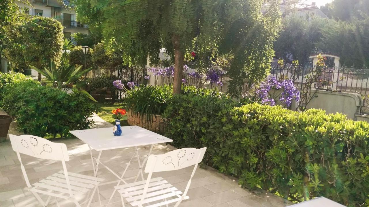 Villa Mary - Oroblu Trani Exteriér fotografie