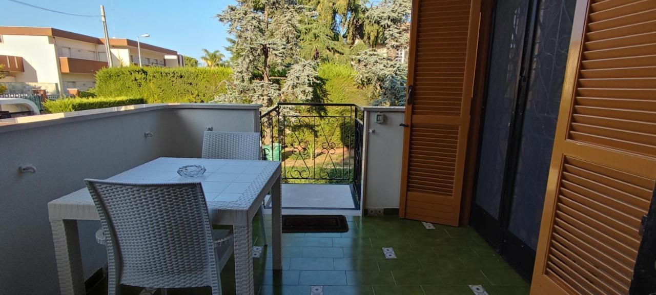 Villa Mary - Oroblu Trani Exteriér fotografie